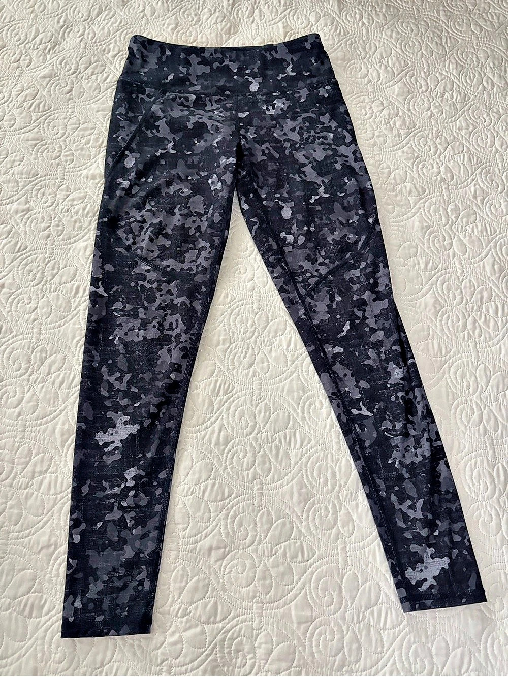Sweaty Betty The Power Workout Leggings in Black/Gray Speckled Print Size S